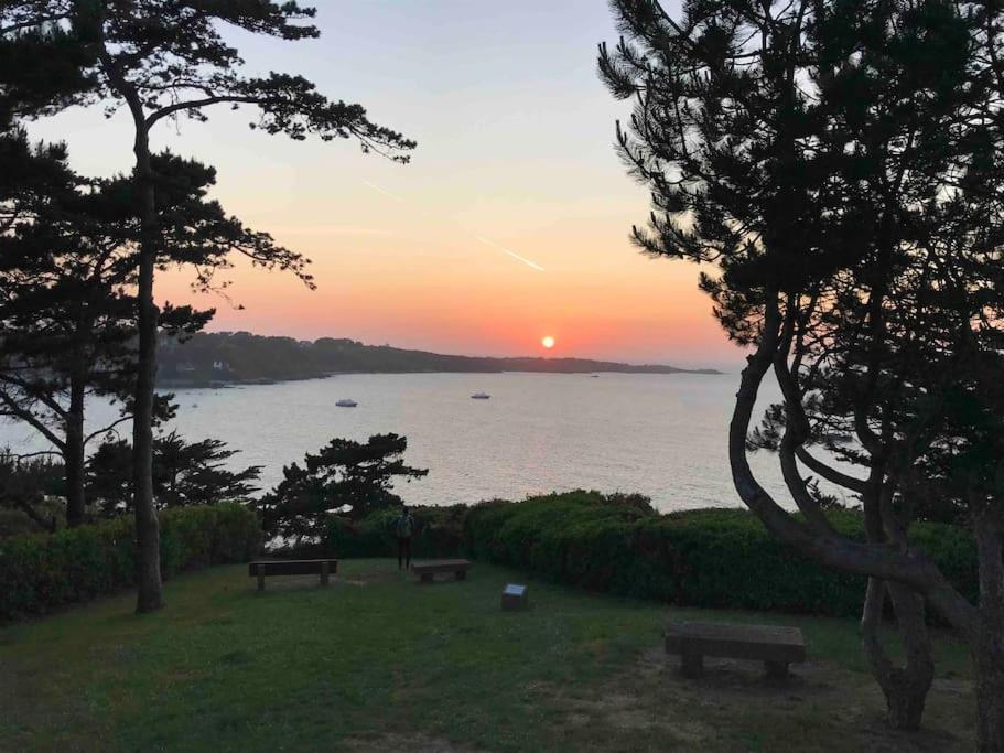 Grand Duplex Familial Au Coeur De Perros-Guirec Apartment ภายนอก รูปภาพ